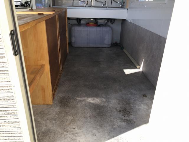 エルフトラック  エルフミオ 平ボディ 移動販売車ベース 1.3トン積載 3.1mボディ AT車 4ナンバー 標準幅 10尺 低床 木製あおり3方開 120馬力(23枚目)