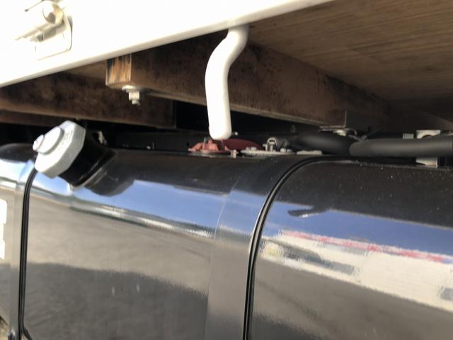 エルフトラック  エルフミオ 平ボディ 移動販売車ベース 1.3トン積載 3.1mボディ AT車 4ナンバー 標準幅 10尺 低床 木製あおり3方開 120馬力(48枚目)