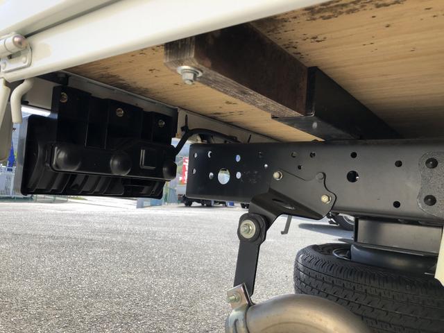 エルフトラック  エルフミオ 平ボディ 移動販売車ベース 1.3トン積載 3.1mボディ AT車 4ナンバー 標準幅 10尺 低床 木製あおり3方開 120馬力(49枚目)