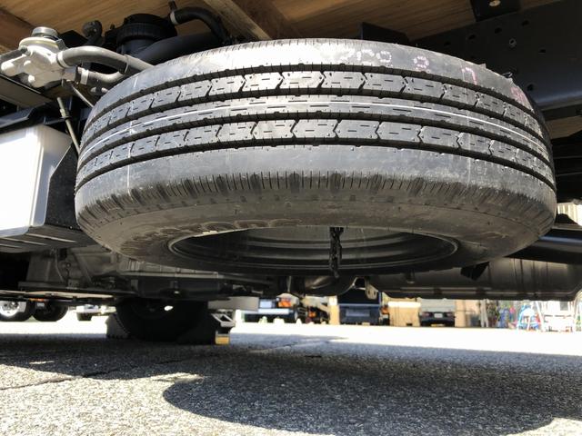 エルフトラック  エルフミオ 平ボディ 移動販売車ベース 1.3トン積載 3.1mボディ AT車 4ナンバー 標準幅 10尺 低床 木製あおり3方開 120馬力(71枚目)