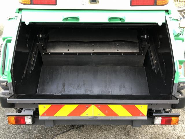 エルフトラック プレス式パッカー車 8.4m3 新明和工業製 2550kg積載 セミATスムーサーEx 連続積込 汚水タンク付 ワイド幅 ロング(15枚目)