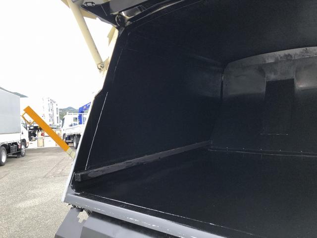 エルフトラック プレス式パッカー車 8.4m3 新明和工業製 2550kg積載 セミATスムーサーEx 連続積込 汚水タンク付 ワイド幅 ロング(22枚目)