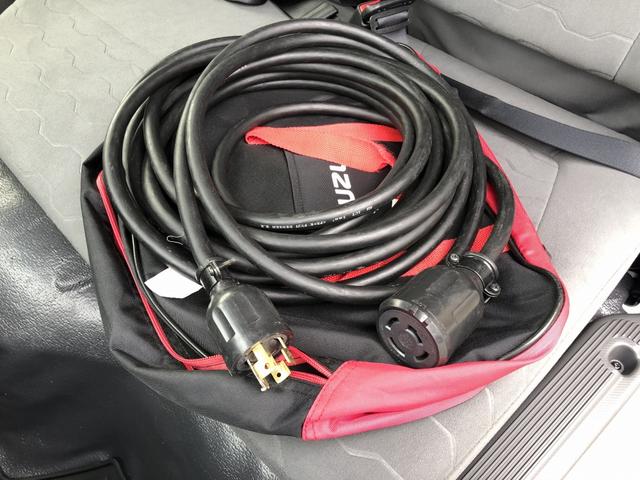 エルフトラック 中温冷凍車 -5℃設定 東プレ製 スタンバイ機能付 左右スライドドア リヤ3枚観音式扉 標準幅 11尺ミドル 全低床 2t積載 AT車(16枚目)