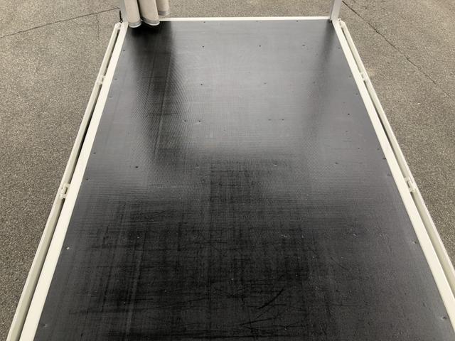 デュトロ 幌ウイング ワンタッチ幌 3トン積載 萩原ボデー製 標準幅 10尺 全低床 木製あおり3方開 床板張り アドブルー不要 136馬力(16枚目)