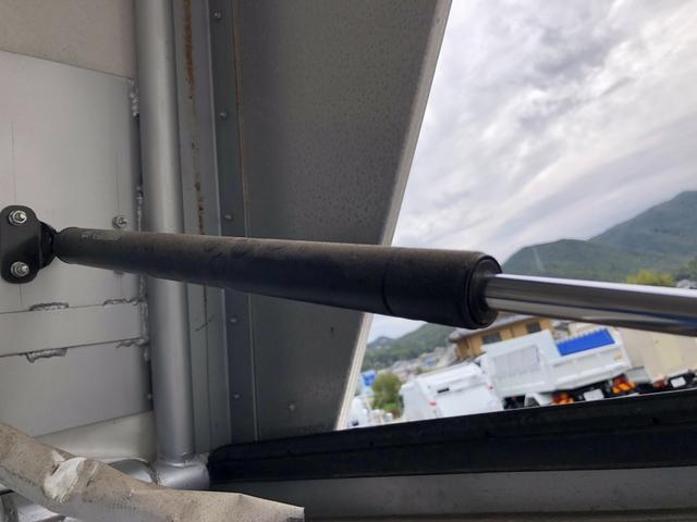 デュトロ 幌ウイング ワンタッチ幌 3トン積載 萩原ボデー製 標準幅 10尺 全低床 木製あおり3方開 床板張り アドブルー不要 136馬力(22枚目)