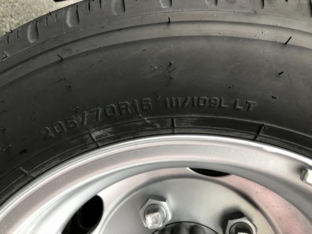 デュトロ 幌ウイング ワンタッチ幌 3トン積載 萩原ボデー製 標準幅 10尺 全低床 木製あおり3方開 床板張り アドブルー不要 136馬力(71枚目)