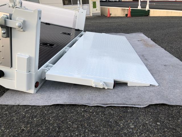 キャンター 一般型積載車 3850kg積載 ユニックキャリア 一般型 セーフティローダー ウインチ付 ワイド ボディ長5.1m 床縞鋼板張り 手動式リヤゲート(32枚目)