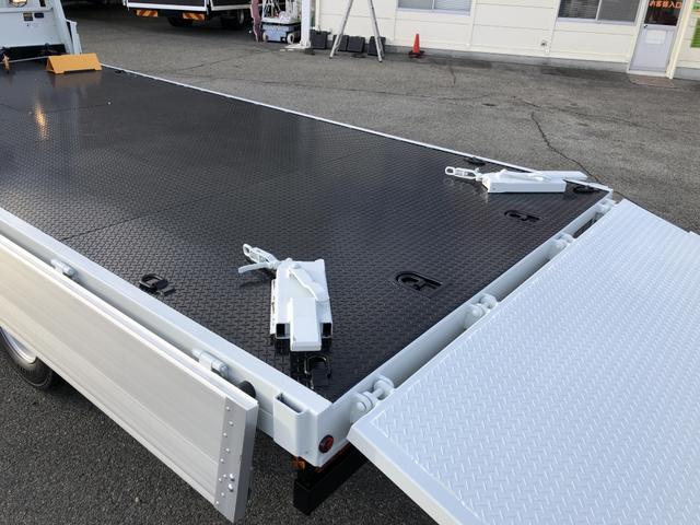 キャンター 一般型積載車 3850kg積載 ユニックキャリア 一般型 セーフティローダー ウインチ付 ワイド ボディ長5.1m 床縞鋼板張り 手動式リヤゲート(38枚目)