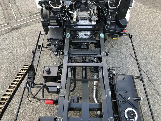 キャンター 一般型積載車 3850kg積載 ユニックキャリア 一般型 セーフティローダー ウインチ付 ワイド ボディ長5.1m 床縞鋼板張り 手動式リヤゲート(42枚目)