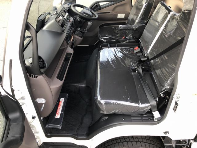 キャンター 一般型積載車 3850kg積載 ユニックキャリア 一般型 セーフティローダー ウインチ付 ワイド ボディ長5.1m 床縞鋼板張り 手動式リヤゲート(61枚目)