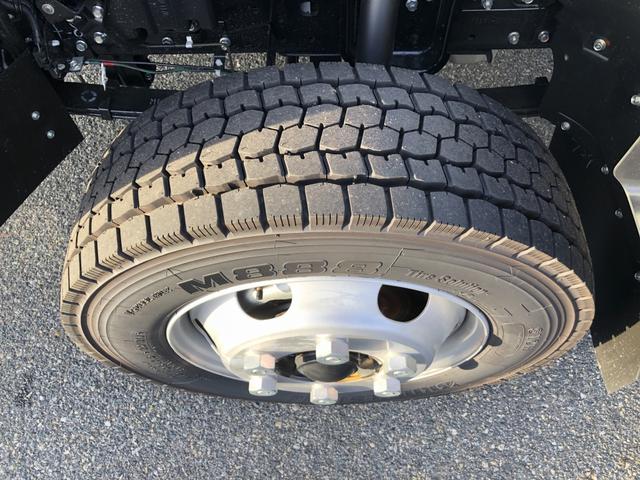 キャンター 一般型積載車 3850kg積載 ユニックキャリア 一般型 セーフティローダー ウインチ付 ワイド ボディ長5.1m 床縞鋼板張り 手動式リヤゲート(70枚目)