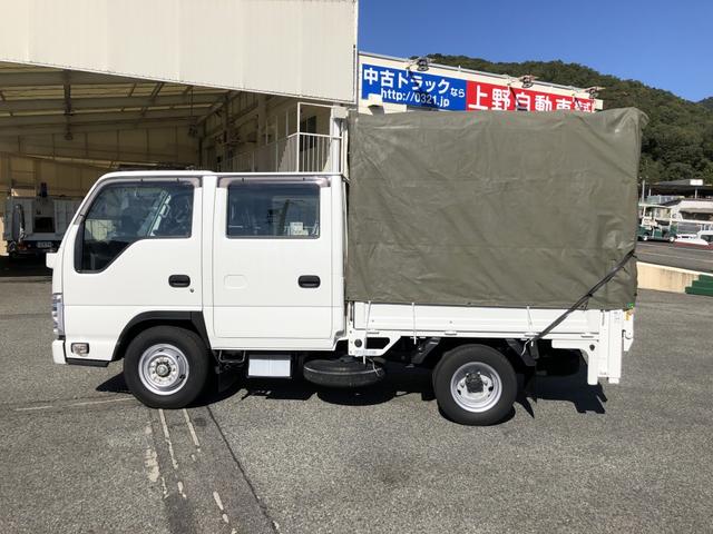 アトラストラック Wキャブ 平ボディ 新明和垂直パワーゲート付 6人乗り 1550kg積載 標準幅 10尺 低床 4ナンバー 5速MT 脱着式幌付(17枚目)