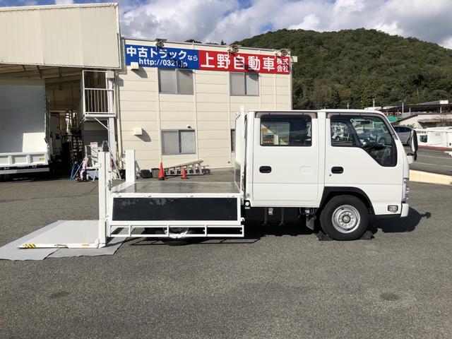 アトラストラック Wキャブ 平ボディ 新明和垂直パワーゲート付 6人乗り 1550kg積載 標準幅 10尺 低床 4ナンバー 5速MT 脱着式幌付(35枚目)