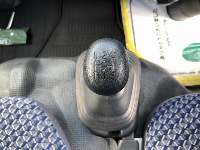 アトラストラック Wキャブ 平ボディ 新明和垂直パワーゲート付 6人乗り 1550kg積載 標準幅 10尺 低床 4ナンバー 5速MT 脱着式幌付(53枚目)