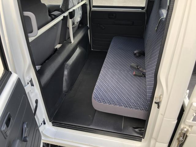 アトラストラック Wキャブ 平ボディ 新明和垂直パワーゲート付 6人乗り 1550kg積載 標準幅 10尺 低床 4ナンバー 5速MT 脱着式幌付(60枚目)