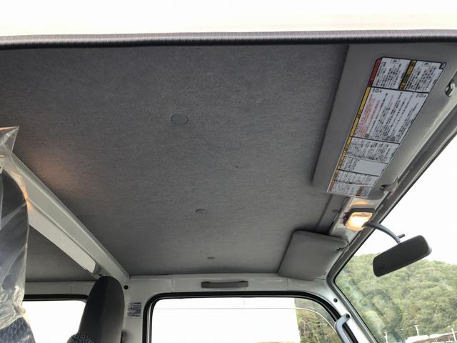 アトラストラック Wキャブ 平ボディ 新明和垂直パワーゲート付 6人乗り 1550kg積載 標準幅 10尺 低床 4ナンバー 5速MT 脱着式幌付(61枚目)