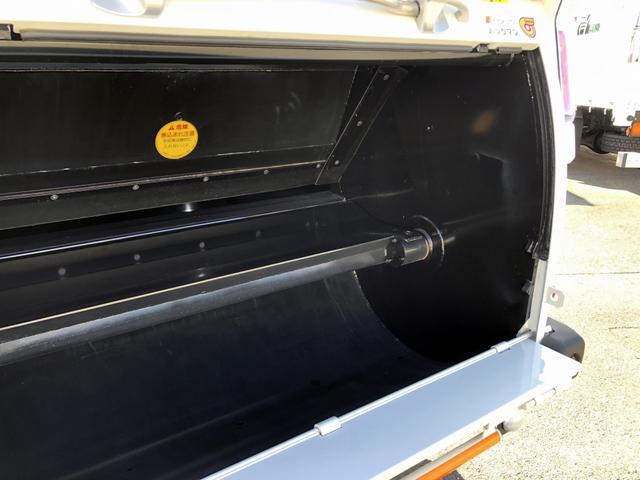 デュトロ 回転ダンプ式パッカー車 4.7m3 極東開発工業製 2トン積載 連続積込 汚水タンク付 標準幅 10尺規格 6速MT アドブルー不要 150馬力(17枚目)