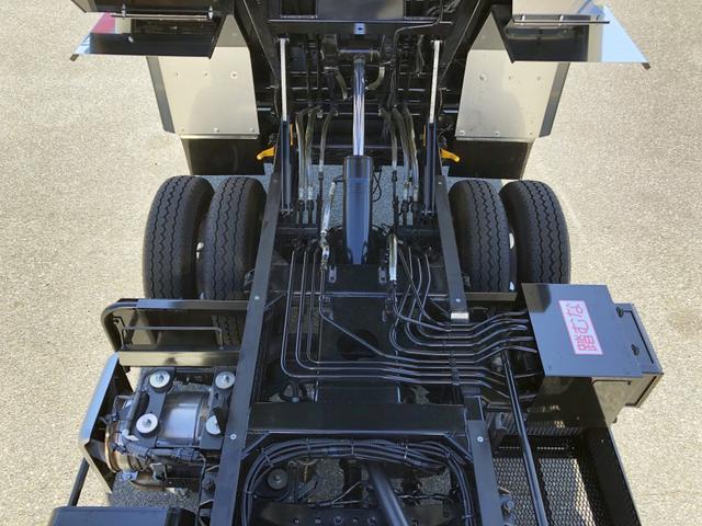 デュトロ 回転ダンプ式パッカー車 4.7m3 極東開発工業製 2トン積載 連続積込 汚水タンク付 標準幅 10尺規格 6速MT アドブルー不要 150馬力(37枚目)