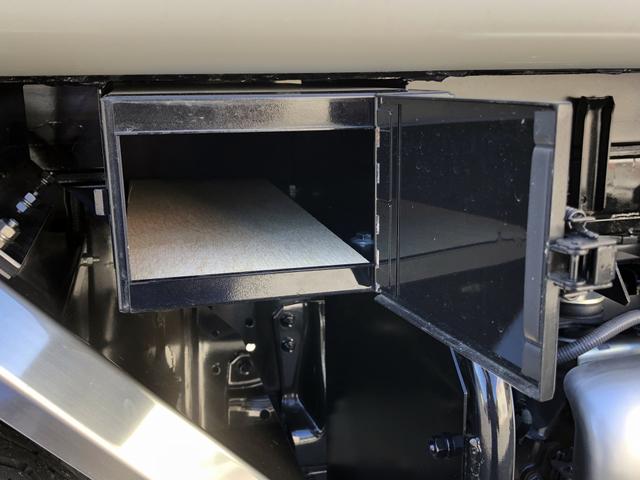 デュトロ 回転ダンプ式パッカー車 4.7m3 極東開発工業製 2トン積載 連続積込 汚水タンク付 標準幅 10尺規格 6速MT アドブルー不要 150馬力(42枚目)