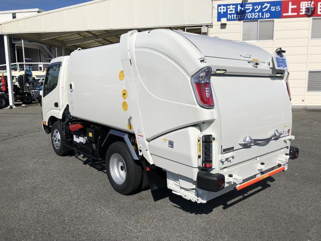 デュトロ 回転ダンプ式パッカー車 4.7m3 極東開発工業製 2トン積載 連続積込 汚水タンク付 標準幅 10尺規格 6速MT アドブルー不要 150馬力(50枚目)