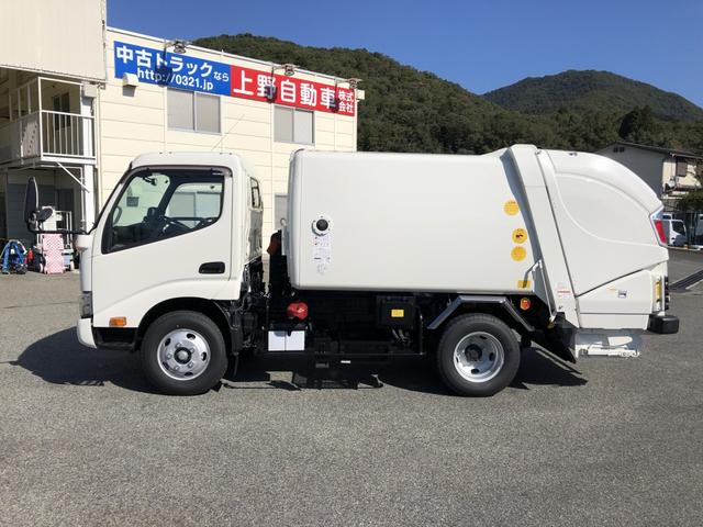 デュトロ 回転ダンプ式パッカー車 4.7m3 極東開発工業製 2トン積載 連続積込 汚水タンク付 標準幅 10尺規格 6速MT アドブルー不要 150馬力(51枚目)