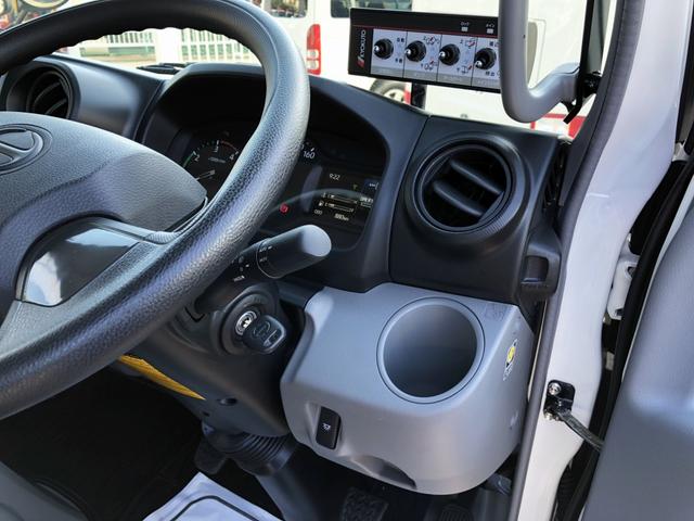 デュトロ 回転ダンプ式パッカー車 4.7m3 極東開発工業製 2トン積載 連続積込 汚水タンク付 標準幅 10尺規格 6速MT アドブルー不要 150馬力(63枚目)