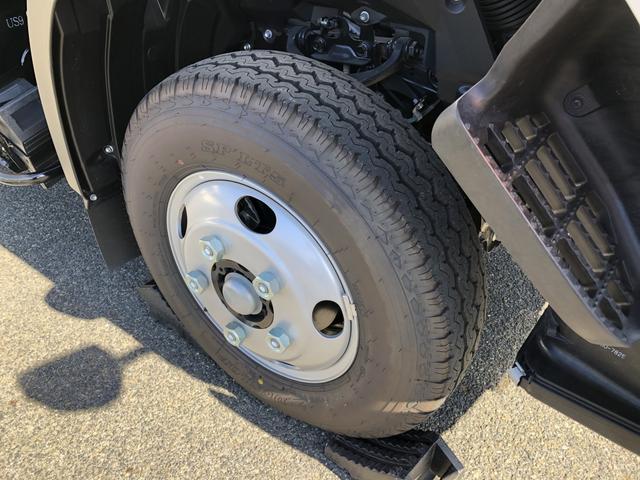 デュトロ 回転ダンプ式パッカー車 4.7m3 極東開発工業製 2トン積載 連続積込 汚水タンク付 標準幅 10尺規格 6速MT アドブルー不要 150馬力(72枚目)