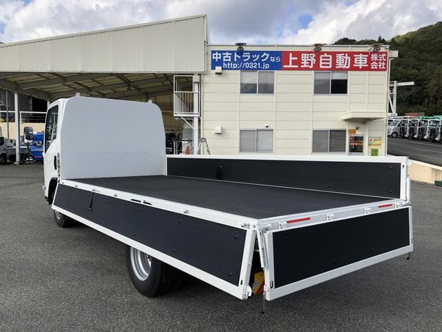 タイタントラック 平ボディ 3t積載 エルフOEM 標準幅 ロング 高床 木製あおり3方開 ボディ長4.3 床板張り あおり開閉補助装置 6速MT(2枚目)