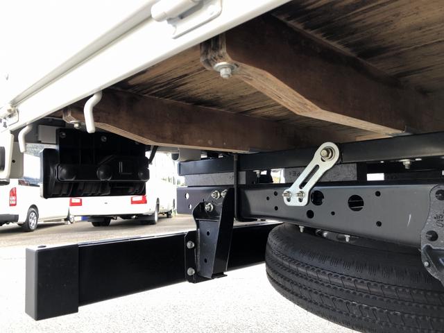 タイタントラック 平ボディ 3t積載 エルフOEM 標準幅 ロング 高床 木製あおり3方開 ボディ長4.3 床板張り あおり開閉補助装置 6速MT(35枚目)