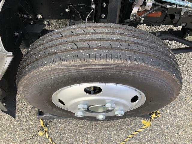 タイタントラック 平ボディ 3t積載 エルフOEM 標準幅 ロング 高床 木製あおり3方開 ボディ長4.3 床板張り あおり開閉補助装置 6速MT(67枚目)