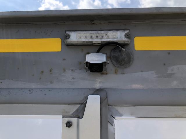 ダイナトラック パネルバン 保冷仕様 フルタイム4WD 950kg積載 須河車体 標準幅 10尺 全低床 リヤ4枚観音式扉 床板張り ラッシング2段(8枚目)