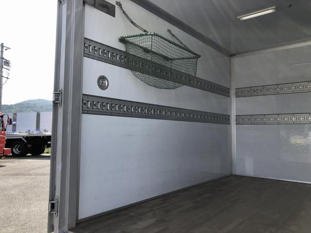 ダイナトラック パネルバン 保冷仕様 フルタイム4WD 950kg積載 須河車体 標準幅 10尺 全低床 リヤ4枚観音式扉 床板張り ラッシング2段(16枚目)