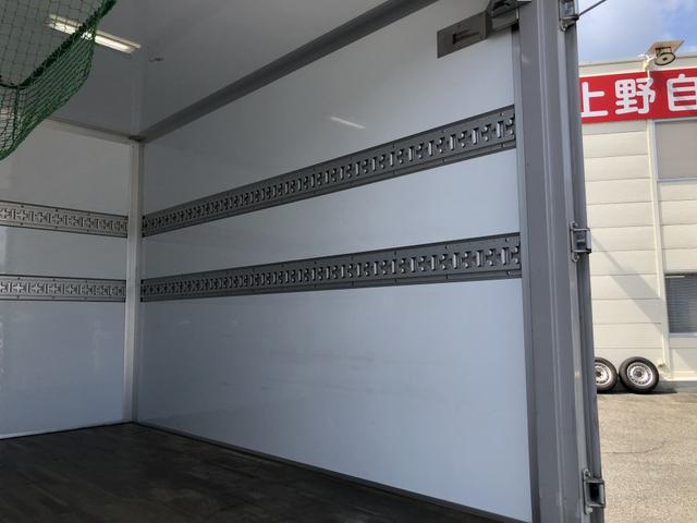 ダイナトラック パネルバン 保冷仕様 フルタイム4WD 950kg積載 須河車体 標準幅 10尺 全低床 リヤ4枚観音式扉 床板張り ラッシング2段(18枚目)