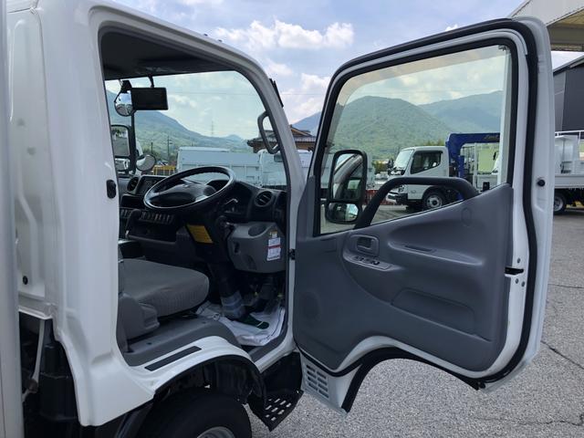 ダイナトラック パネルバン 保冷仕様 フルタイム4WD 950kg積載 須河車体 標準幅 10尺 全低床 リヤ4枚観音式扉 床板張り ラッシング2段(64枚目)