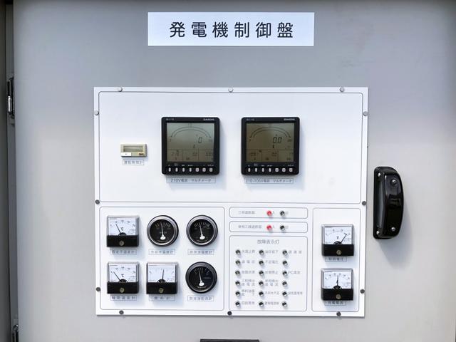 デュトロ 　移動電源車　明電舎イソノボデー製　三相３線　低電圧　２００ｋＶＡ　５５０Ａ　コマツ製ディーゼル発電機　ワイド　ロング　アドブルー不要（24枚目）