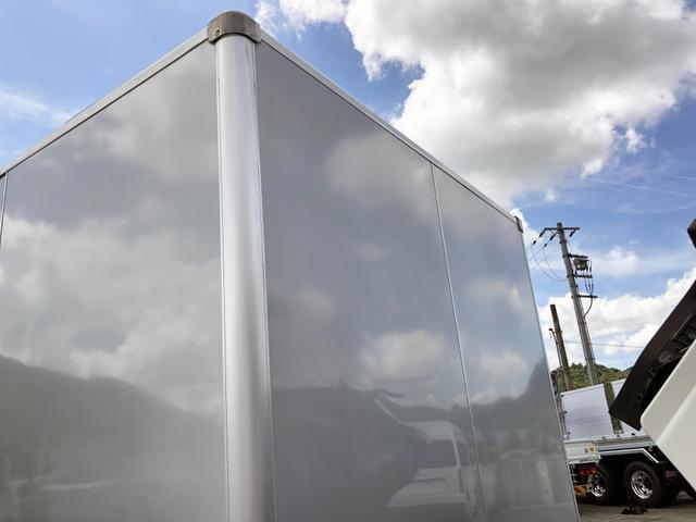 デュトロ 　移動電源車　明電舎イソノボデー製　三相３線　低電圧　２００ｋＶＡ　５５０Ａ　コマツ製ディーゼル発電機　ワイド　ロング　アドブルー不要（40枚目）