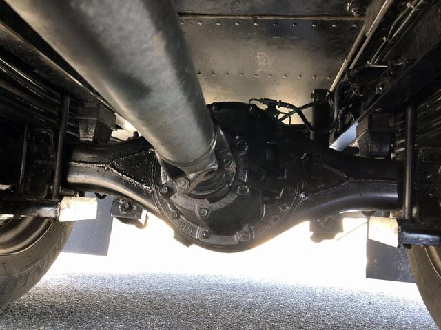 デュトロ 　移動電源車　明電舎イソノボデー製　三相３線　低電圧　２００ｋＶＡ　５５０Ａ　コマツ製ディーゼル発電機　ワイド　ロング　アドブルー不要（51枚目）