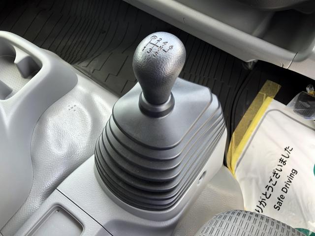 デュトロ 　移動電源車　明電舎イソノボデー製　三相３線　低電圧　２００ｋＶＡ　５５０Ａ　コマツ製ディーゼル発電機　ワイド　ロング　アドブルー不要（59枚目）