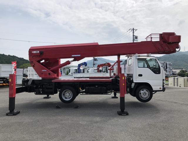 エルフトラック 　作業床高２２．１ｍ　高所作業車　アイチコーポレーション　スカイマスター　ＳＫ２２Ａ　非電工鉄製バケット　荷重２００ｋｇ　２人乗り　ブーム水平・垂直移動　標準幅　ロング（46枚目）