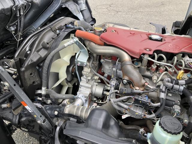 ダイナトラック 　平ボディ　３トン積載　４ナンバー　３．１ｍボディ　標準幅　１０尺　高床　木製あおり３方開　床板張り　アドブルー不要　６速ＭＴ（11枚目）