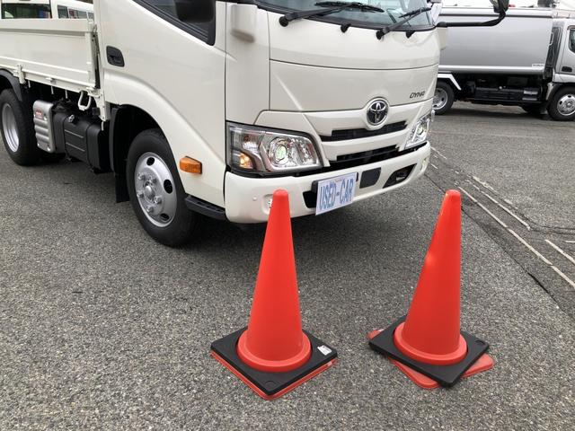 ダイナトラック 　平ボディ　３トン積載　４ナンバー　３．１ｍボディ　標準幅　１０尺　高床　木製あおり３方開　床板張り　アドブルー不要　６速ＭＴ（15枚目）