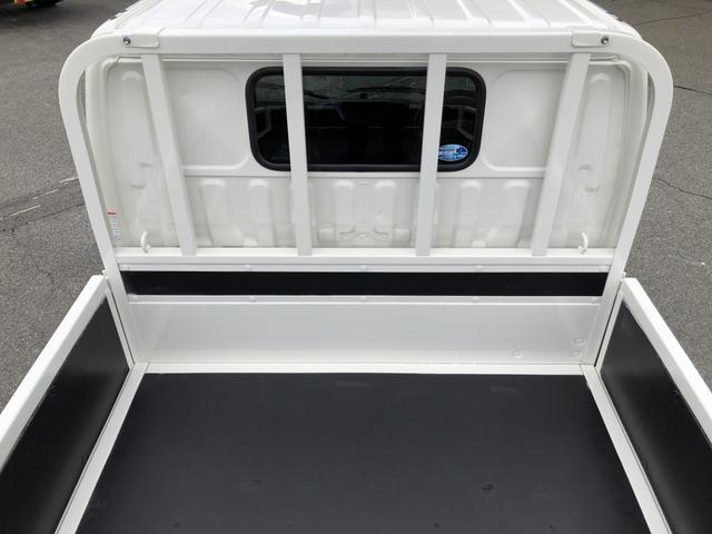 ダイナトラック 　平ボディ　３トン積載　４ナンバー　３．１ｍボディ　標準幅　１０尺　高床　木製あおり３方開　床板張り　アドブルー不要　６速ＭＴ（17枚目）