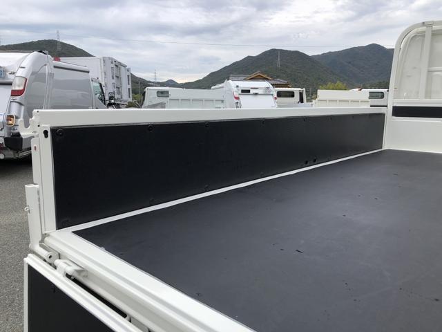 ダイナトラック 　平ボディ　３トン積載　４ナンバー　３．１ｍボディ　標準幅　１０尺　高床　木製あおり３方開　床板張り　アドブルー不要　６速ＭＴ（19枚目）