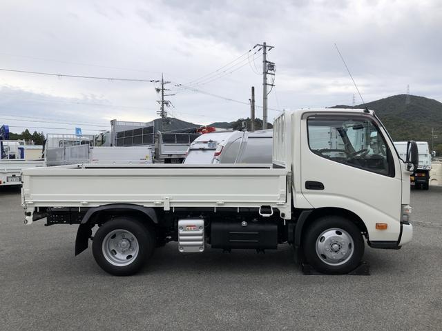 ダイナトラック 　平ボディ　３トン積載　４ナンバー　３．１ｍボディ　標準幅　１０尺　高床　木製あおり３方開　床板張り　アドブルー不要　６速ＭＴ（23枚目）