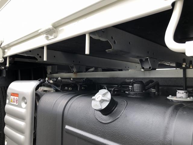 ダイナトラック 　平ボディ　３トン積載　４ナンバー　３．１ｍボディ　標準幅　１０尺　高床　木製あおり３方開　床板張り　アドブルー不要　６速ＭＴ（35枚目）