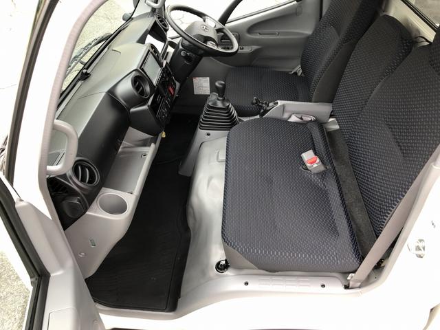 ダイナトラック 　平ボディ　３トン積載　４ナンバー　３．１ｍボディ　標準幅　１０尺　高床　木製あおり３方開　床板張り　アドブルー不要　６速ＭＴ（48枚目）