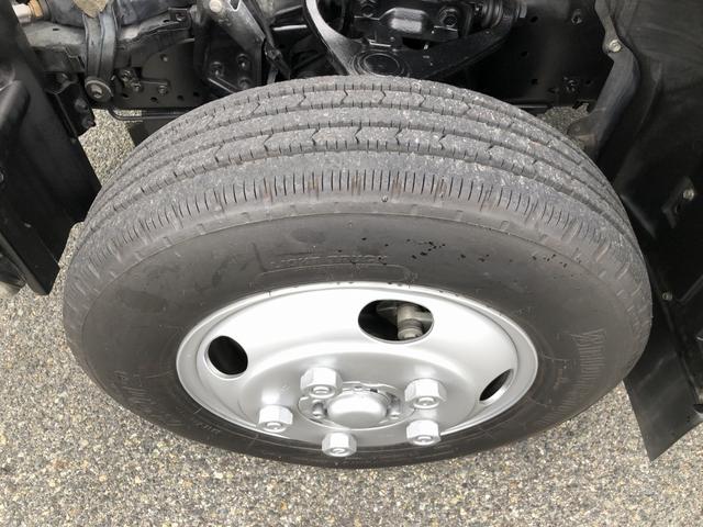 ダイナトラック 　平ボディ　３トン積載　４ナンバー　３．１ｍボディ　標準幅　１０尺　高床　木製あおり３方開　床板張り　アドブルー不要　６速ＭＴ（66枚目）