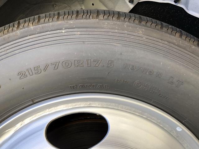 コースター 　マイクロバス　２７人乗り　ＬＸグレード　ロング　６速ＡＴ　自動スイング扉　全席シートベルト　トリコットシート　ラゲージスペース（76枚目）