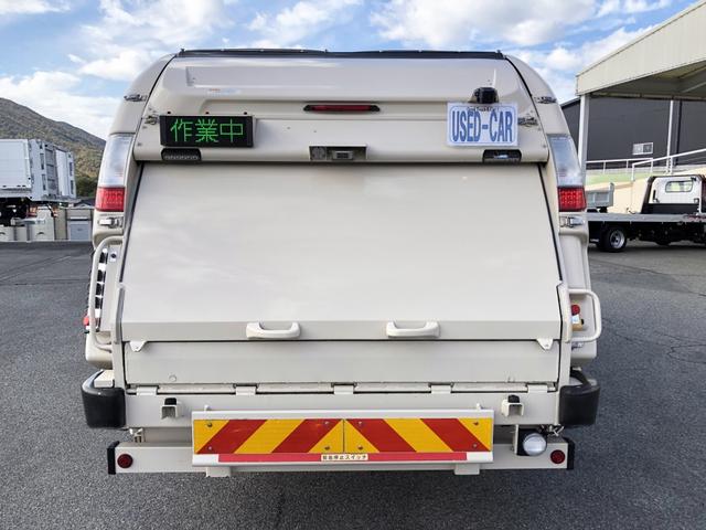 エルフトラック 　プレス式パッカー車　６．０ｍ３　新明和工業製　２９５０ｋｇ積載　連続積込　汚水タンク付　逆流防止装置　ワイド幅　１１尺ミドル　６速ＭＴ（6枚目）