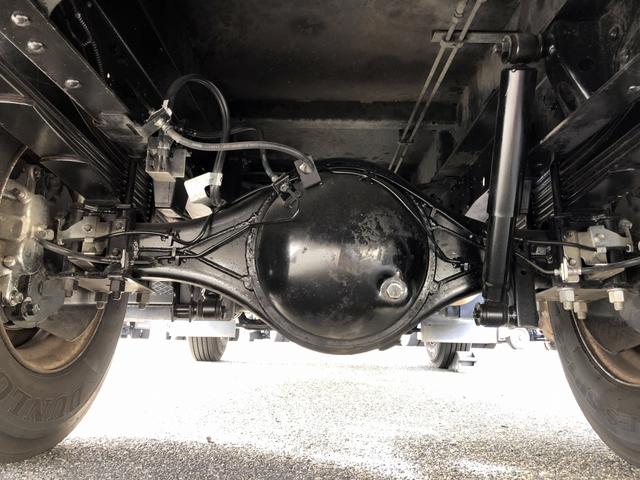 エルフトラック 　プレス式パッカー車　６．０ｍ３　新明和工業製　２９５０ｋｇ積載　連続積込　汚水タンク付　逆流防止装置　ワイド幅　１１尺ミドル　６速ＭＴ（9枚目）